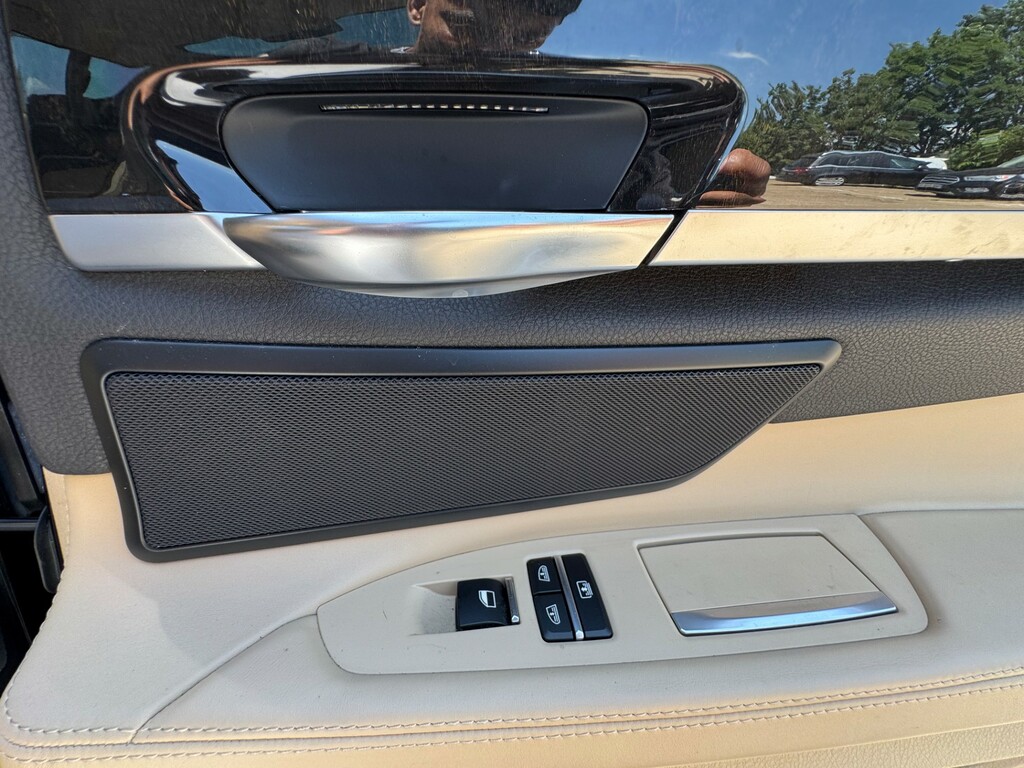BMW 7 Series 3.0 730D M Sport White #43