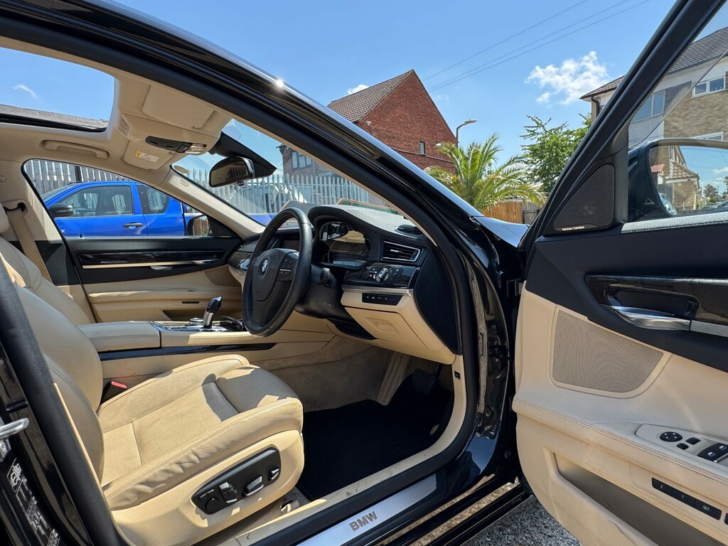 BMW 7 Series 3.0 730D M Sport White #14