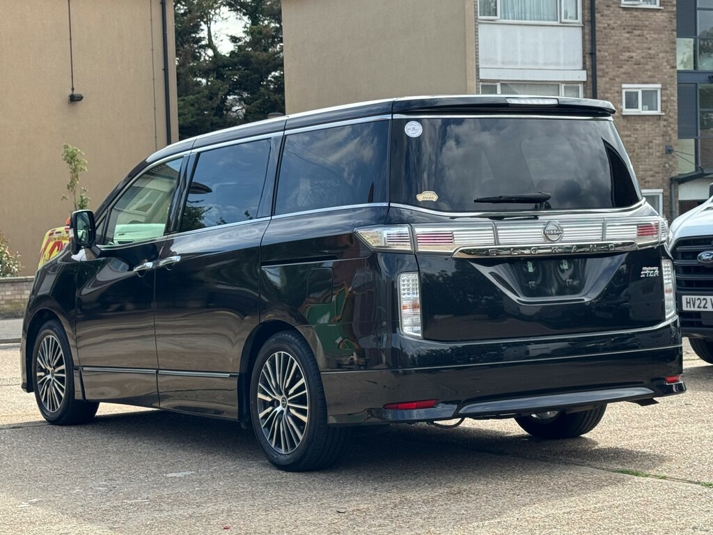 Nissan Elgrand Nissan Elgrand Highway Star S 2.5 23-2 Black #4
