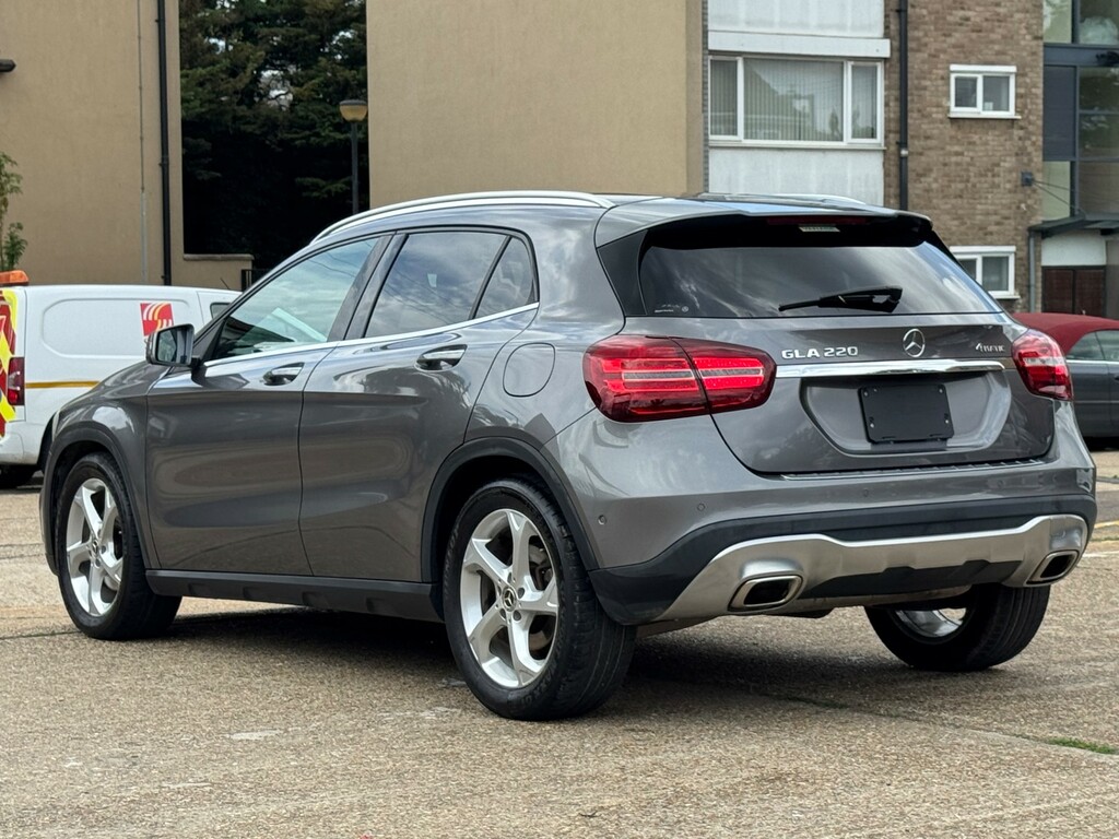 Mercedes-Benz GLA Class Suv Grey #4