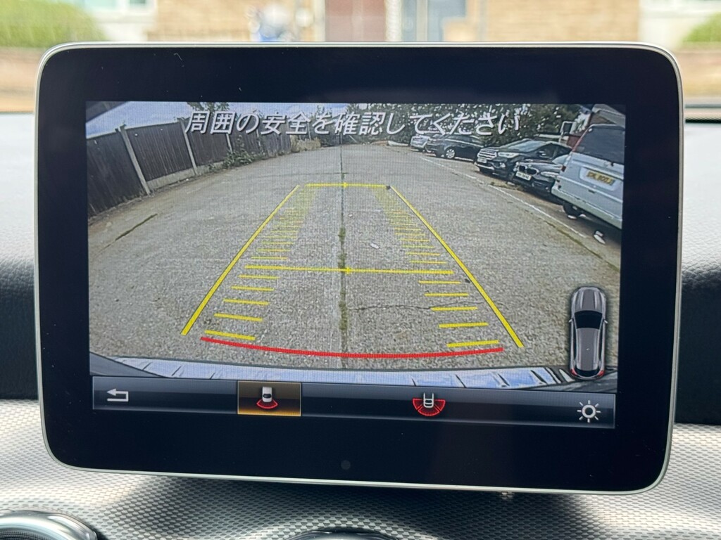 Mercedes-Benz GLA Class 180 Urban Edition Red #34