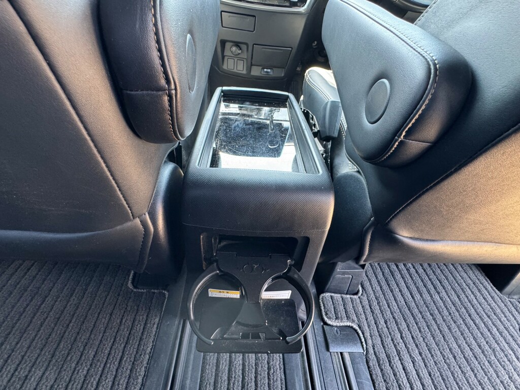 Toyota Estima   #46