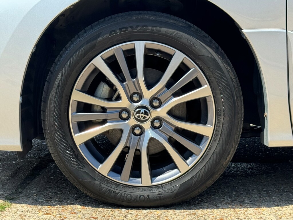 Toyota Estima   #68