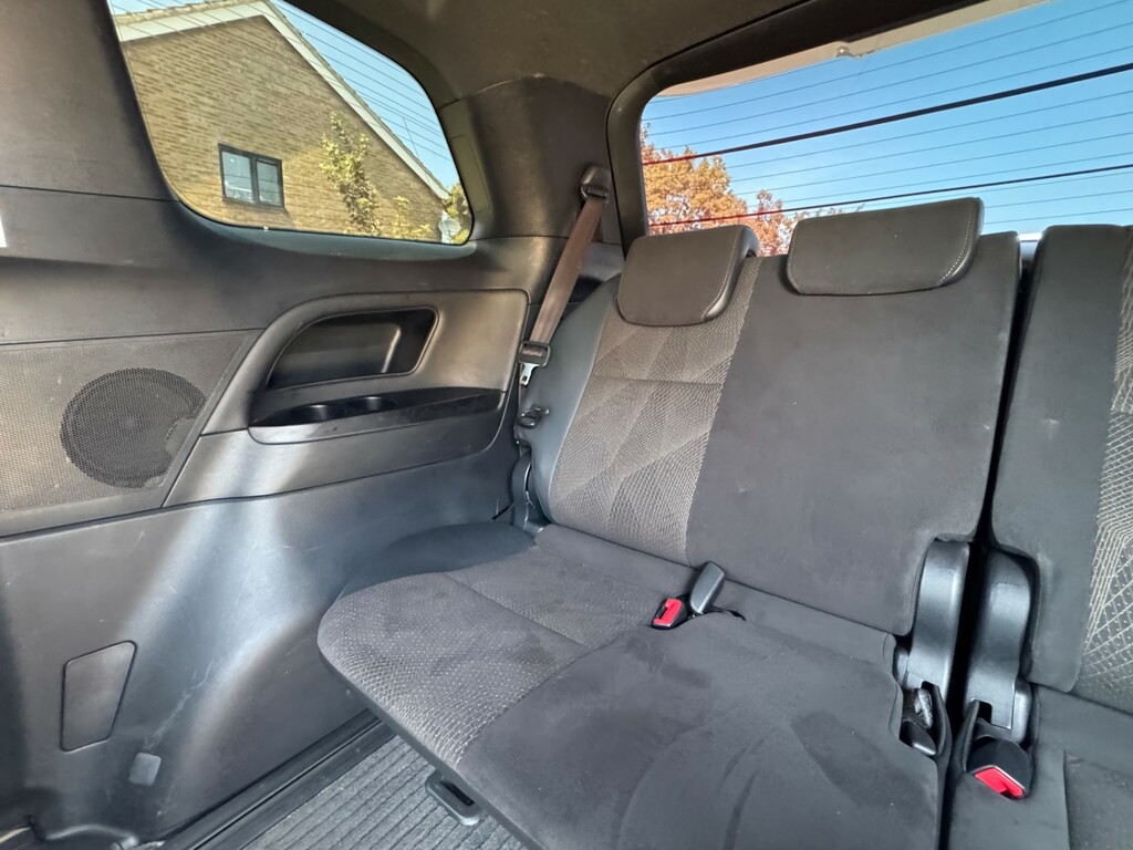 Toyota Estima   #32