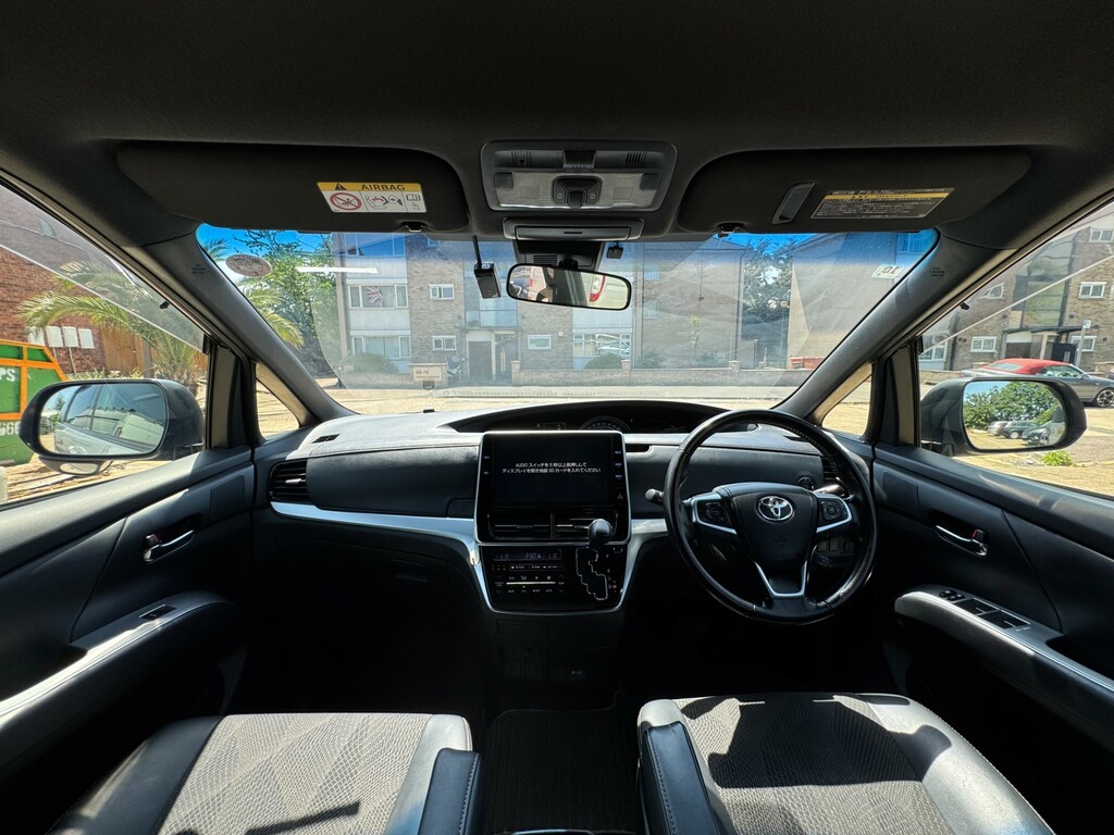 Toyota Estima   #33