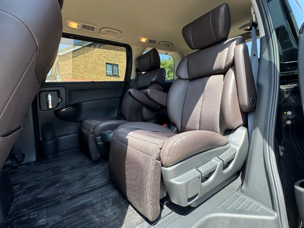 Nissan Elgrand 2.4 2.5 Black #18