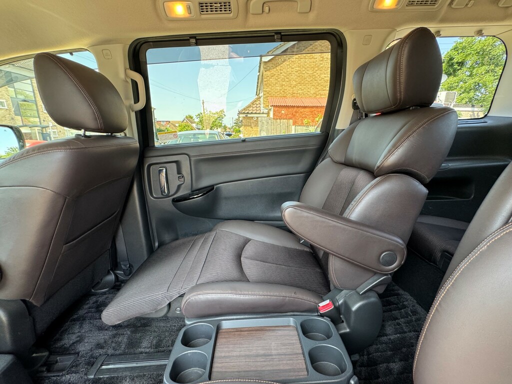 Nissan Elgrand 2.4 2.5 Black #23