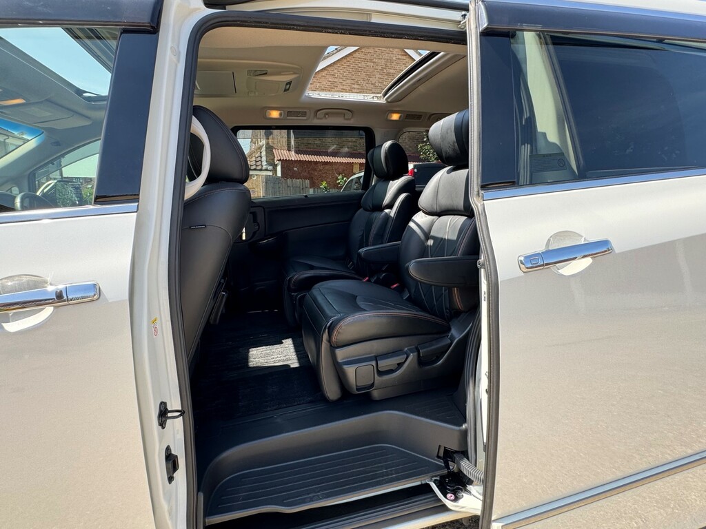 Nissan Elgrand 3.5 White #23