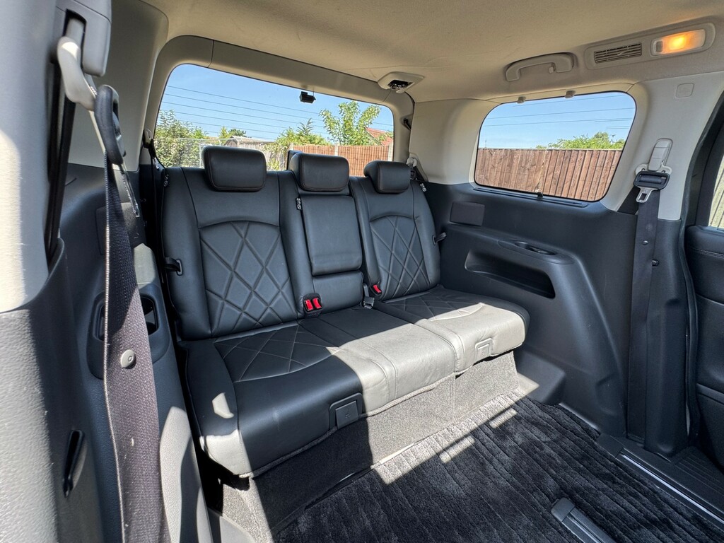 Nissan Elgrand 3.5 White #35