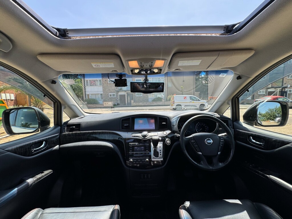 Nissan Elgrand 3.5 White #36