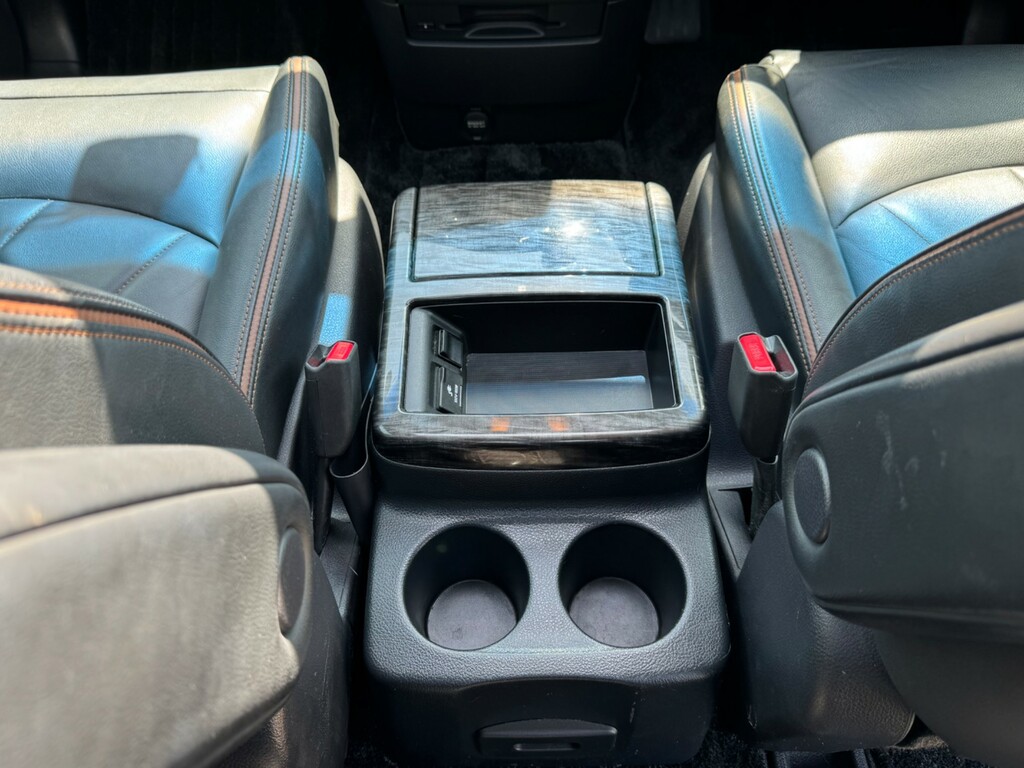 Nissan Elgrand 3.5 White #64