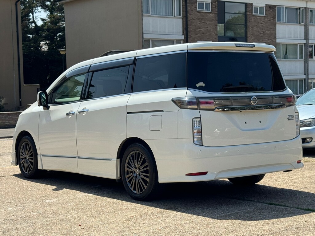 Nissan Elgrand Elgrand Highway Star Premium Edn 3.5L White #4