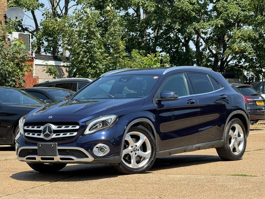 Mercedes-Benz GLA Class Suv Grey #3