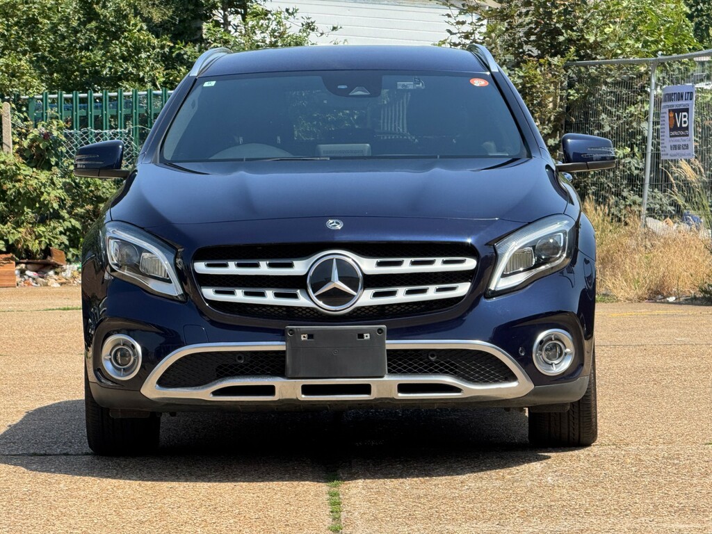 Mercedes-Benz GLA Class Suv Grey #2
