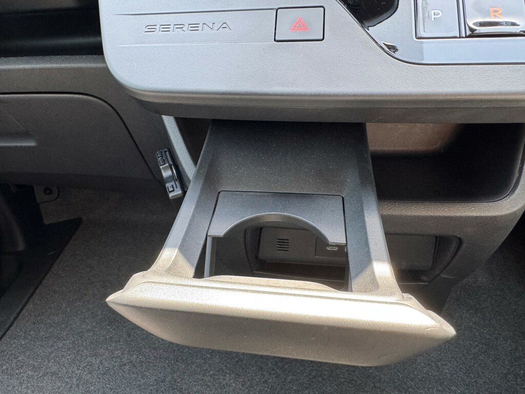 Nissan Serena 0L White #60