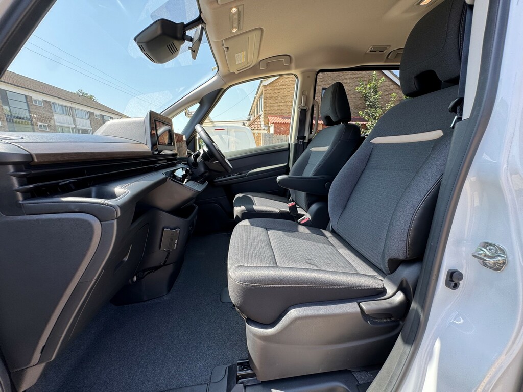 Nissan Serena 0L White #13