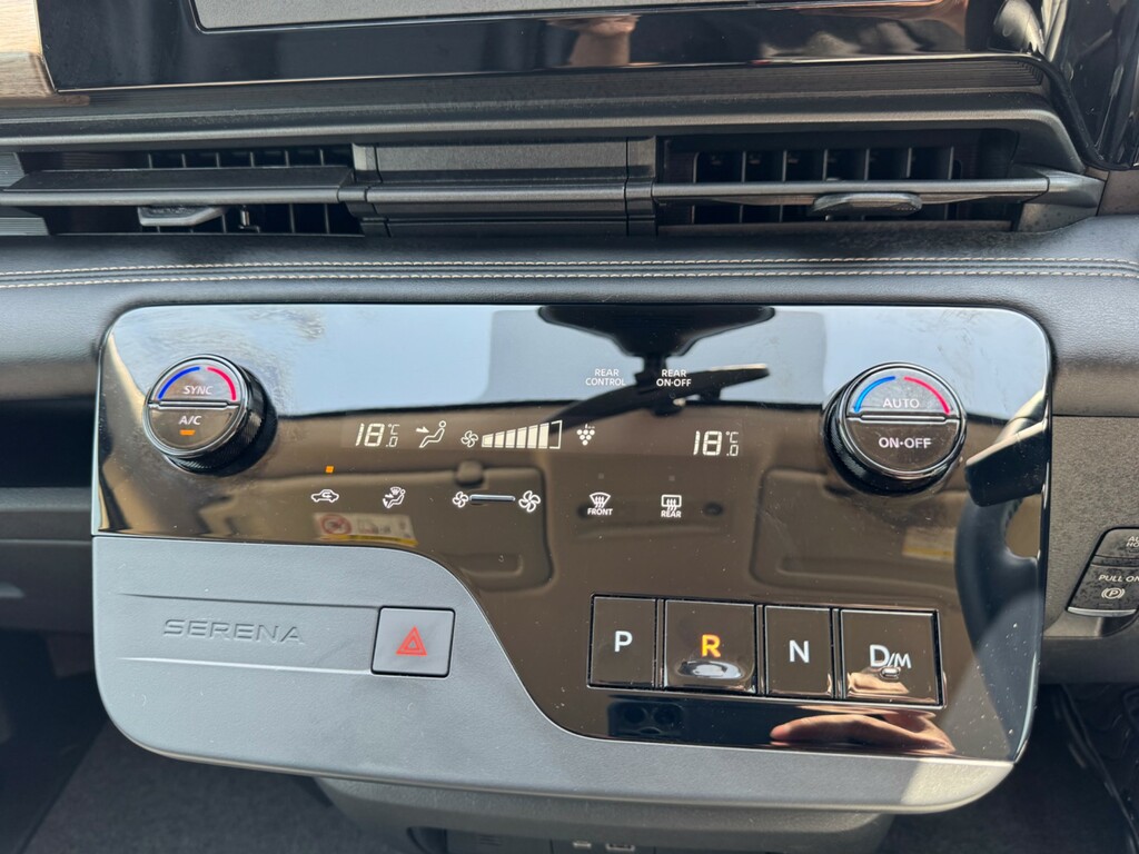Nissan Serena 0L White #40