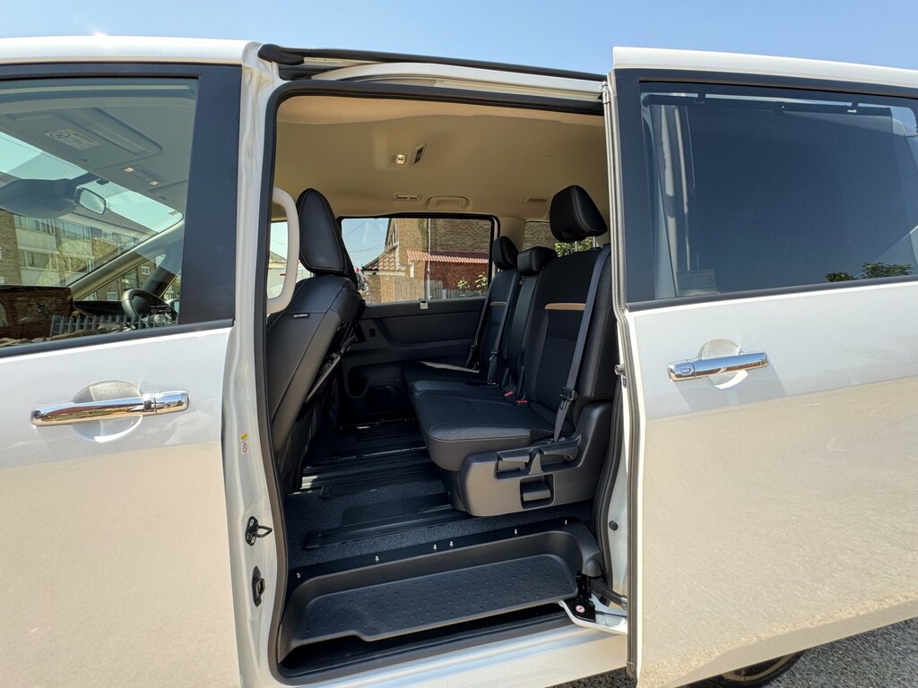Nissan Serena 0L White #27