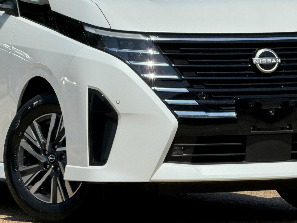 Nissan Serena 0L White #65
