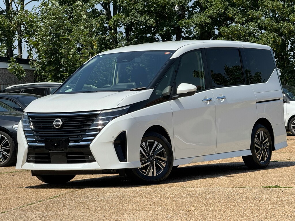 Nissan Serena Nissan Serena Highwaystar 2.0L White #3
