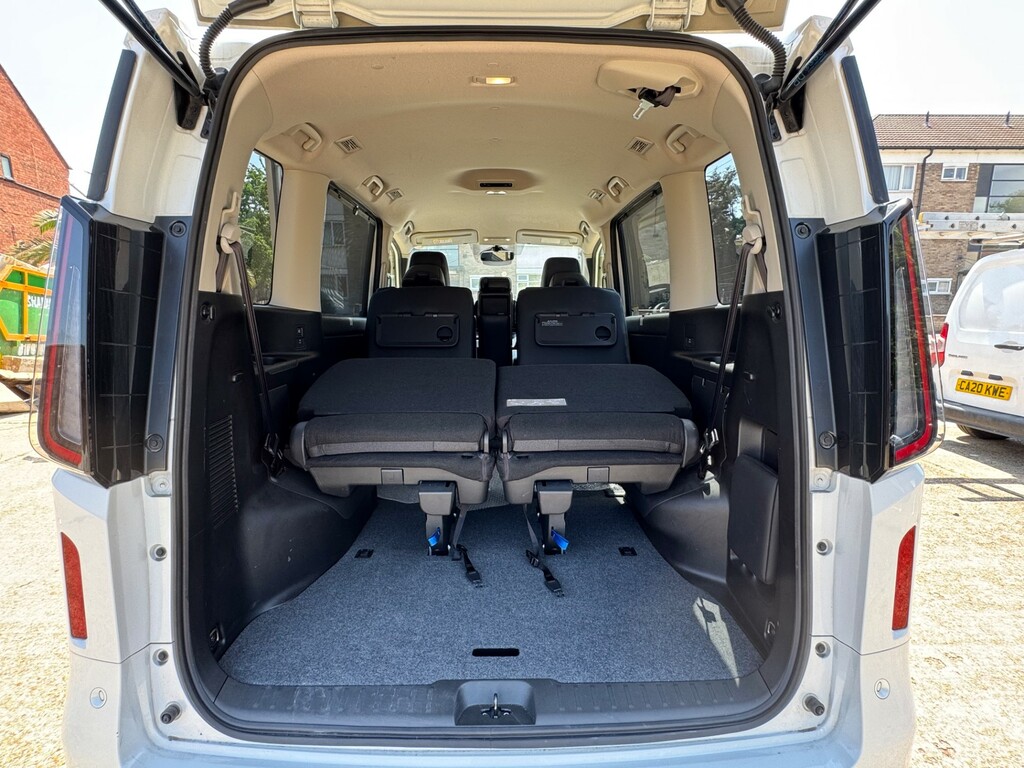 Nissan Serena 0L White #36