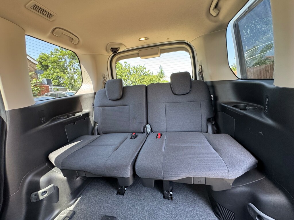 Nissan Serena 0L White #34