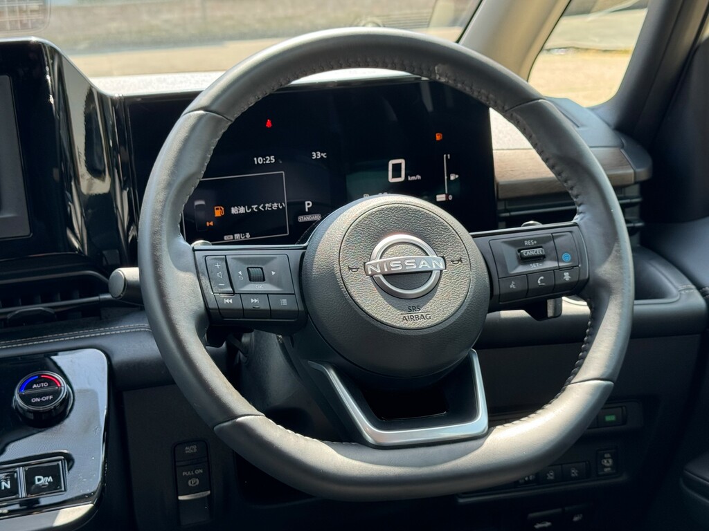 Nissan Serena 0L White #39