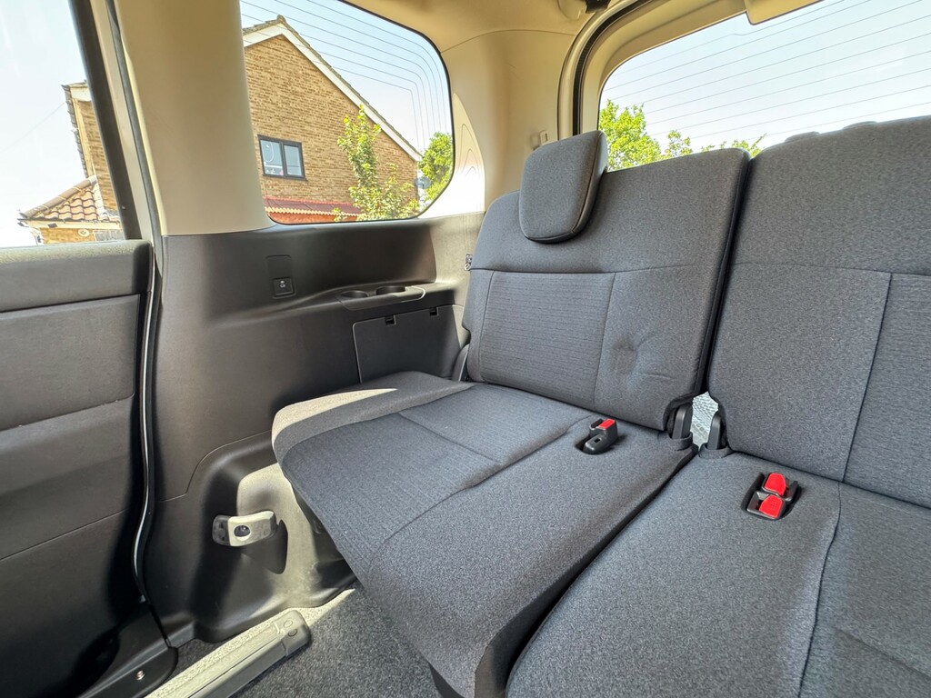 Nissan Serena 0L White #33