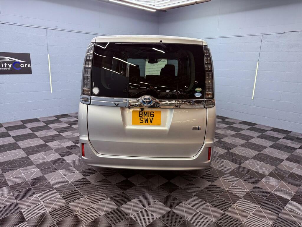 Toyota Noah Esquire Hybrid Black #53