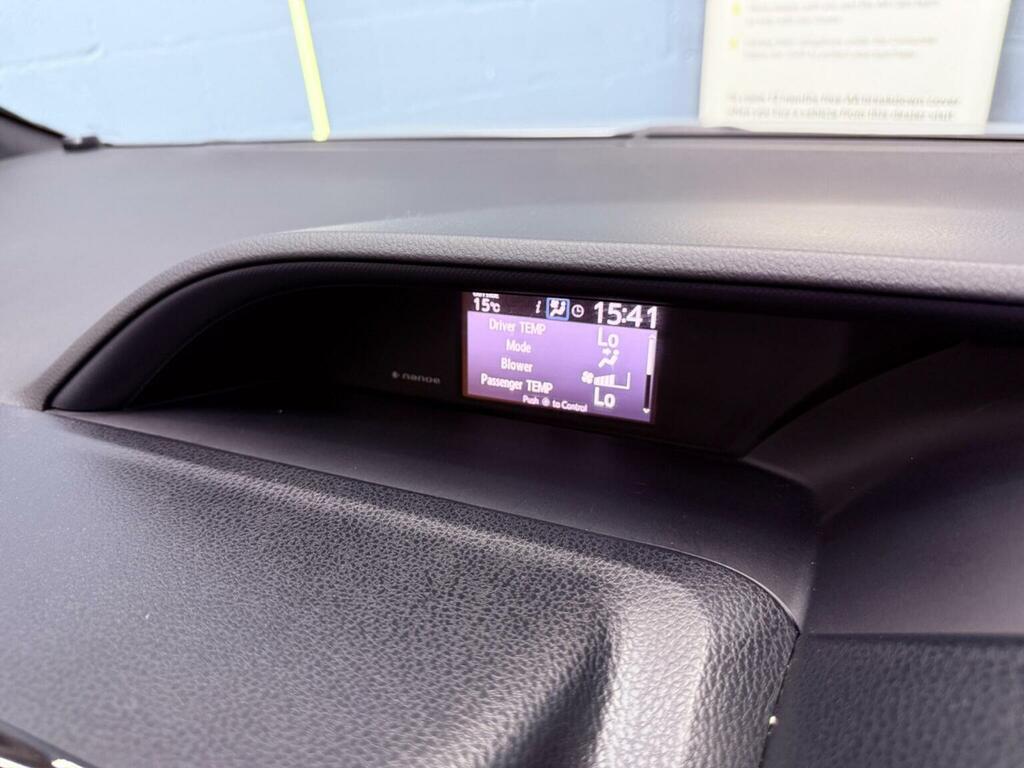 Toyota Noah Esquire Hybrid Black #16