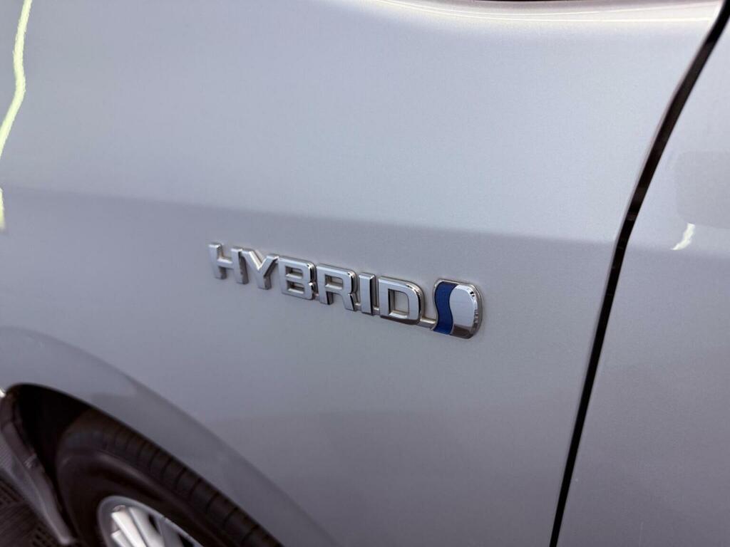 Toyota Noah Esquire Hybrid Black #25