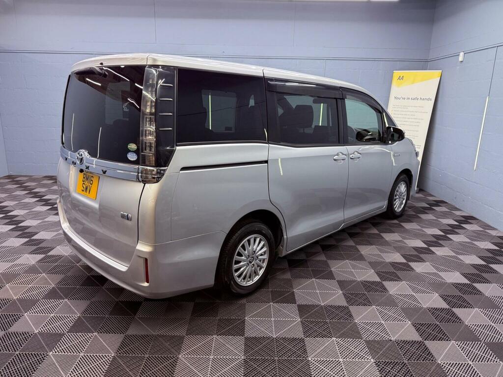 Toyota Noah Esquire Hybrid Black #52
