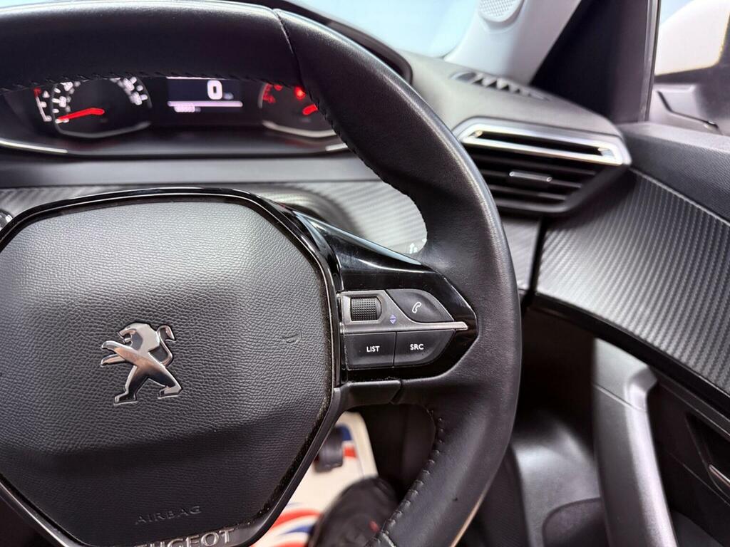 Peugeot 2008 Puretech Gt Premium Suv White #24