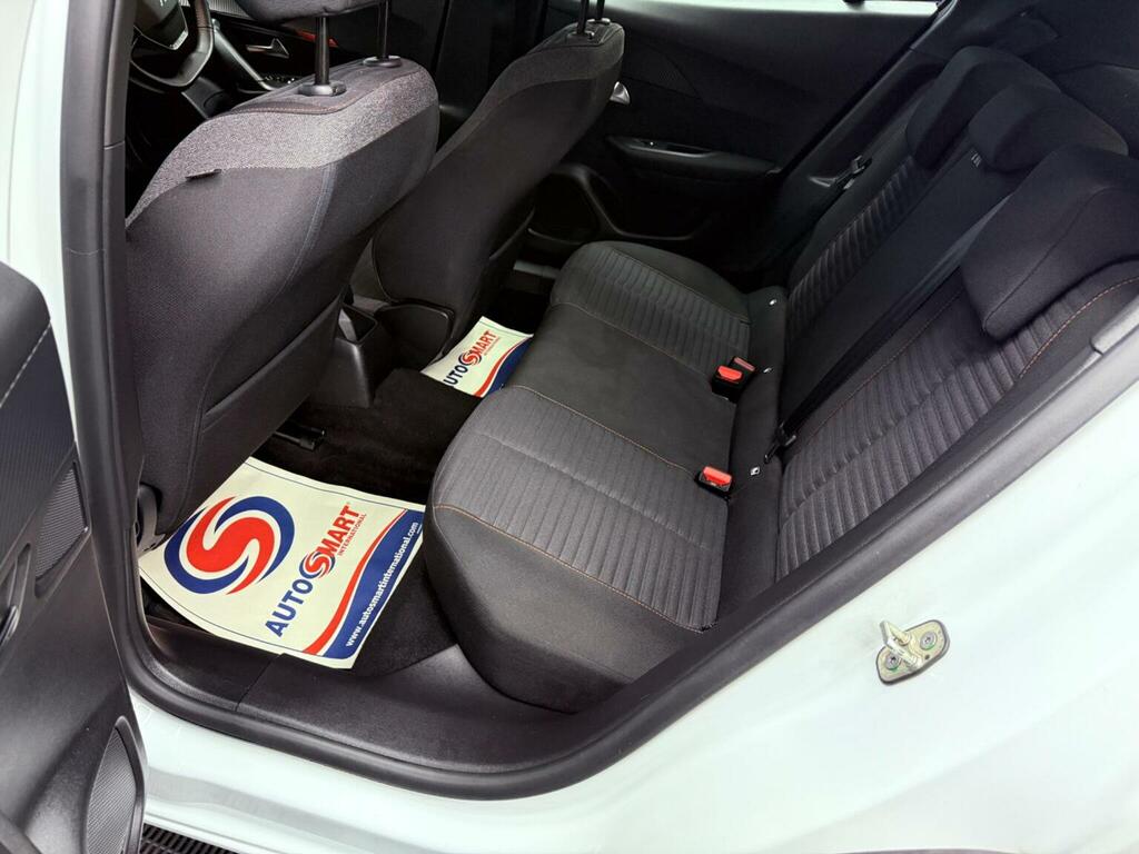 Peugeot 2008 Puretech Gt Premium Suv White #105