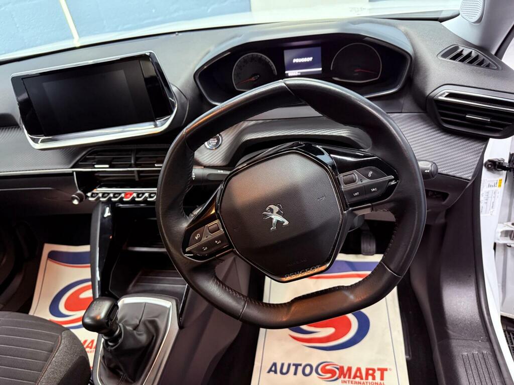 Peugeot 2008 Puretech Gt Premium Suv White #127