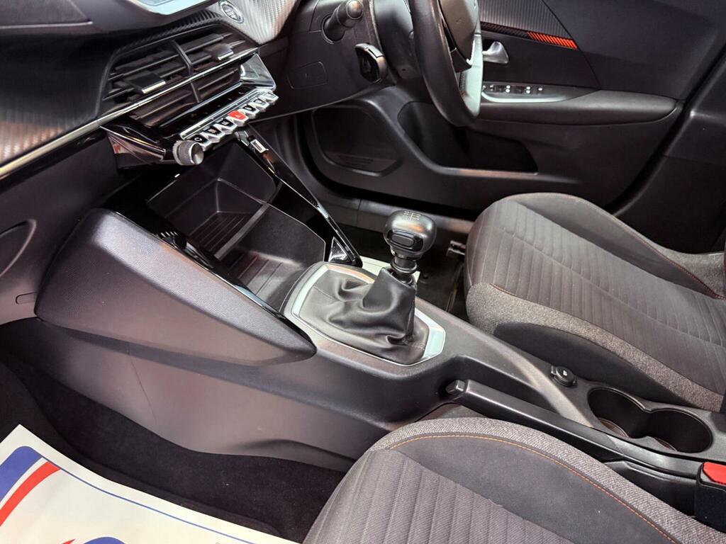 Peugeot 2008 Puretech Gt Premium Suv White #98