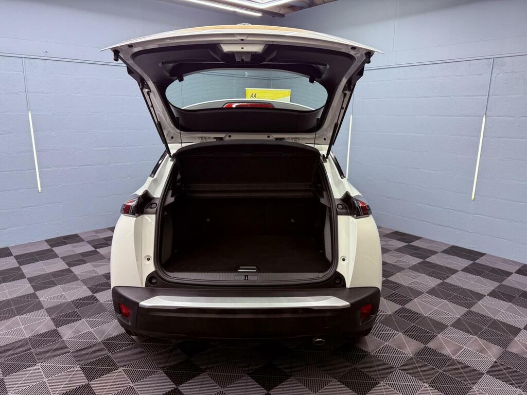 Peugeot 2008 Puretech Gt Premium Suv White #43