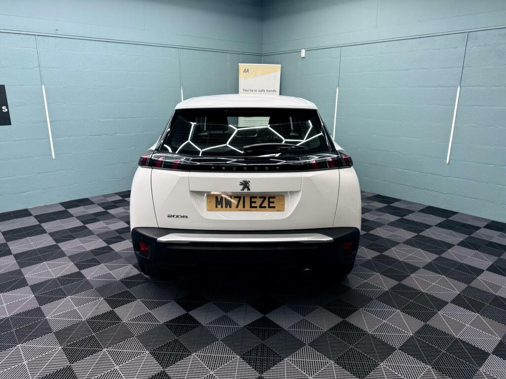 Peugeot 2008 Puretech Gt Premium Suv White #67