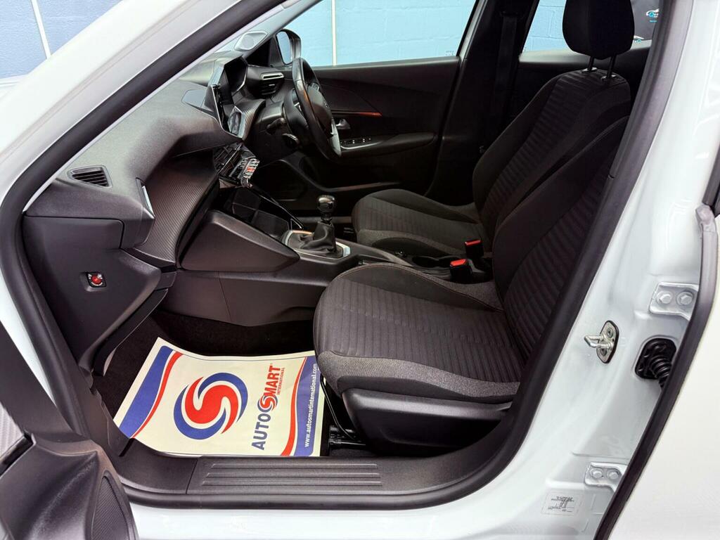 Peugeot 2008 Puretech Gt Premium Suv White #34