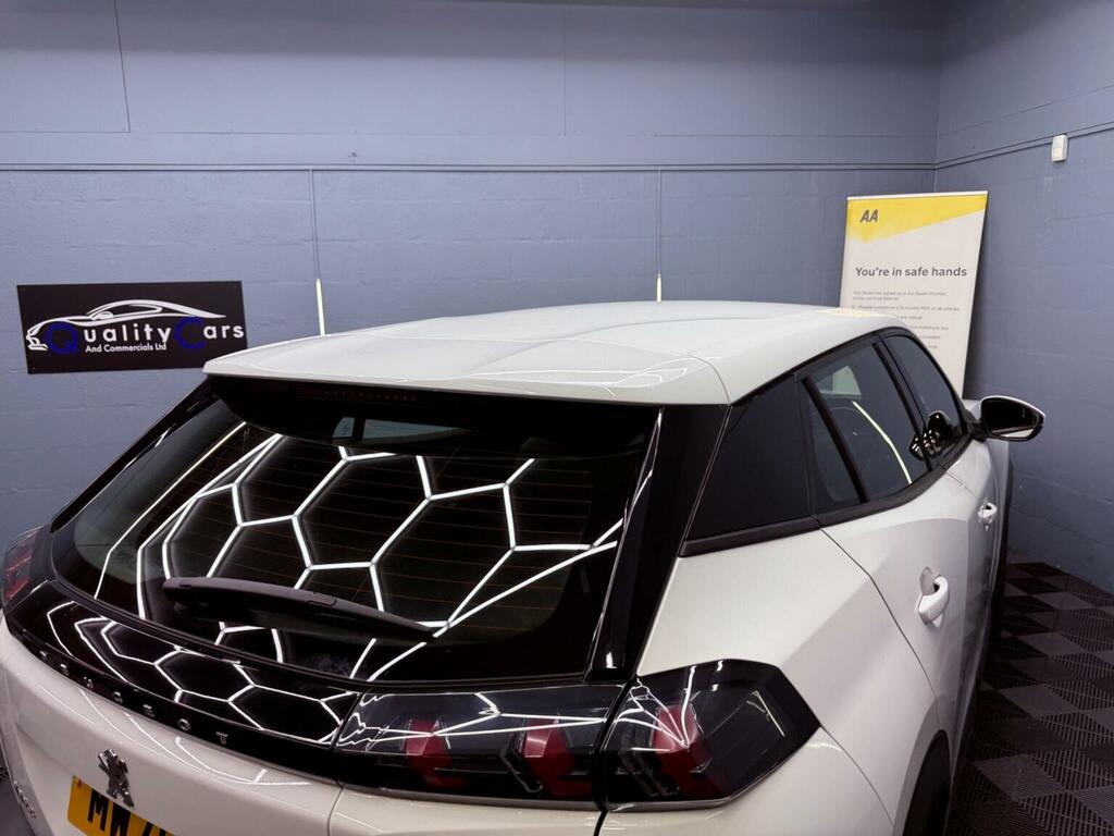 Peugeot 2008 Puretech Gt Premium Suv White #111