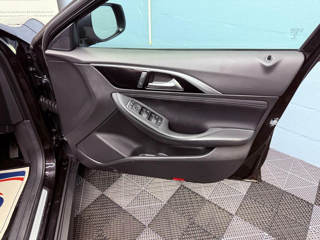 Infiniti QX30 Premium Tech 2.2  #56