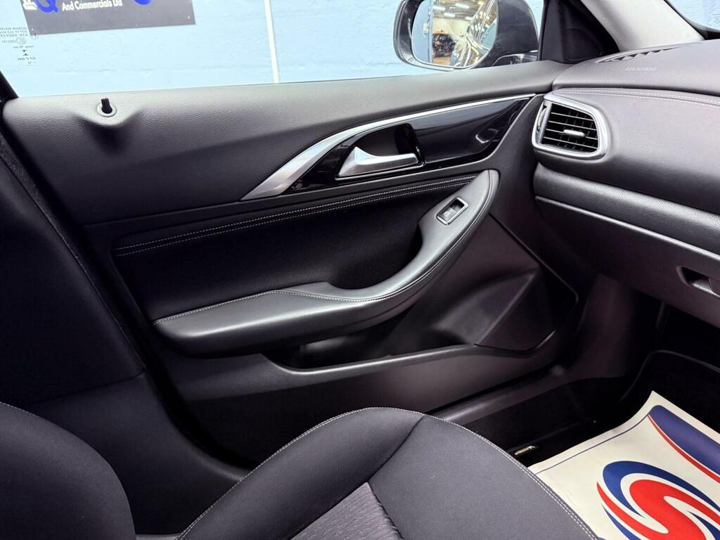Infiniti QX30 Premium Tech 2.2  #17