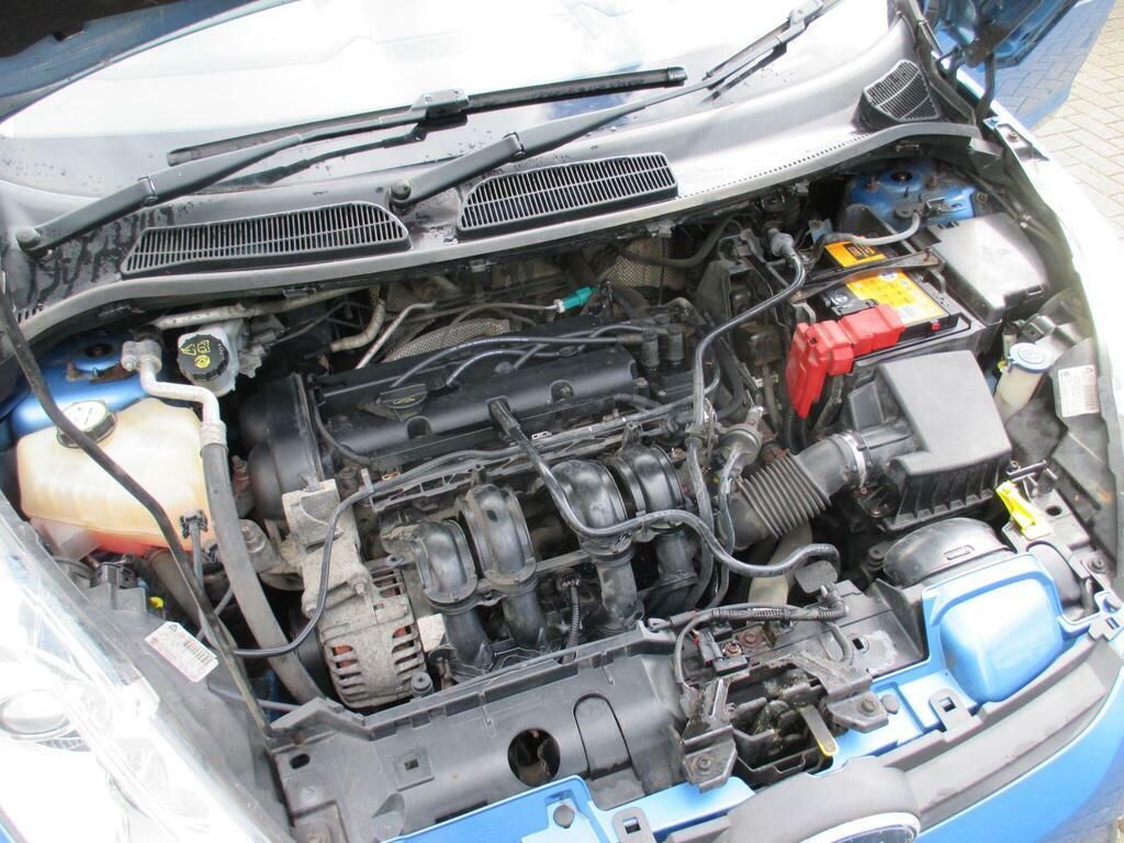 Ford Fiesta 1.25 Zetec 82 Black #32