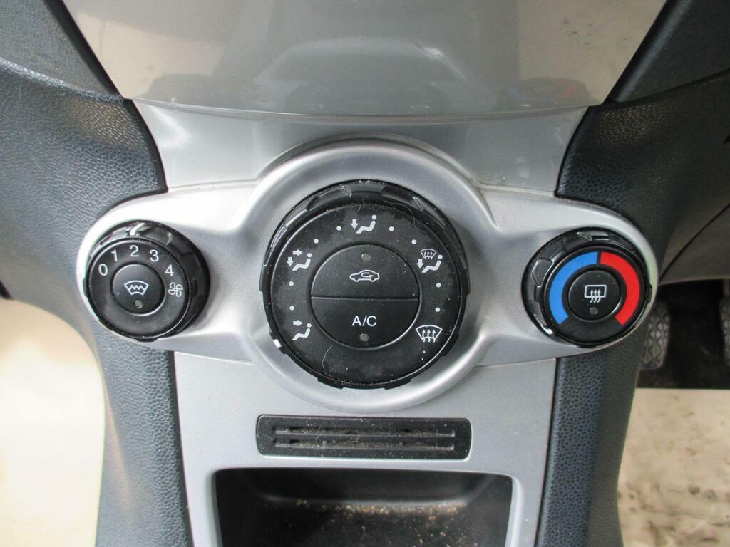 Ford Fiesta 1.25 Zetec 82 Black #26