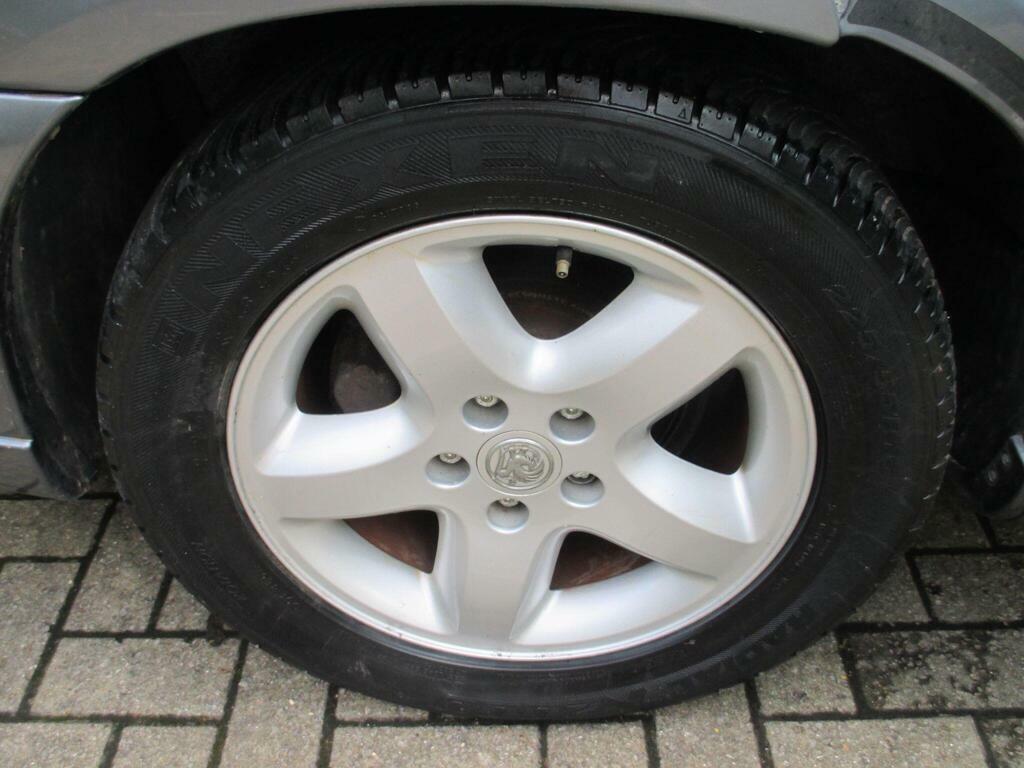 Vauxhall Omega 2.2L Cd 16V Gold #10
