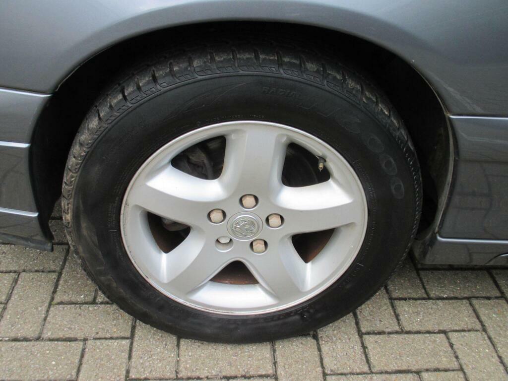 Vauxhall Omega 2.2L Cd 16V Gold #12