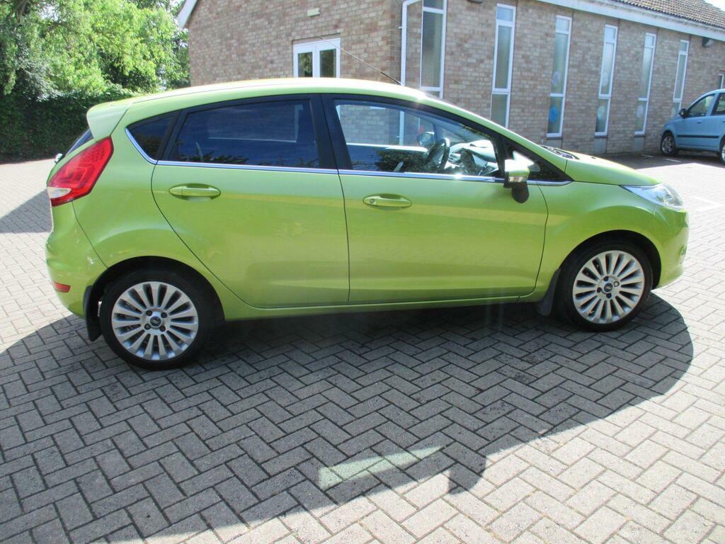 Ford Fiesta 1.4 Titanium LN60TYF Green #6