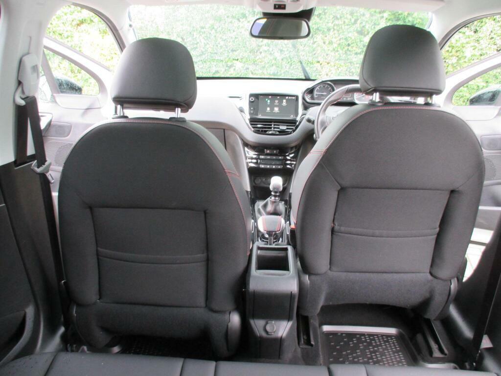 Peugeot 2008 1.2 Puretech Allure Premium Red #31