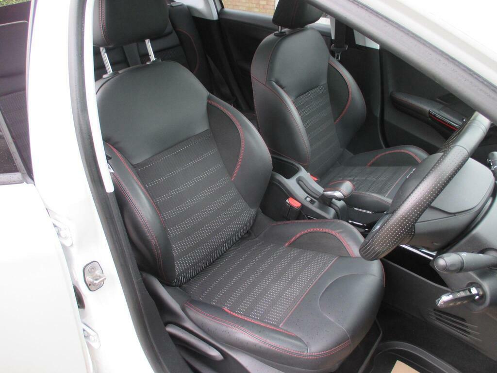 Peugeot 2008 1.2 Puretech Allure Premium Red #24