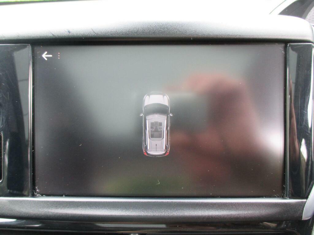 Peugeot 2008 1.2 Puretech Allure Premium Red #38